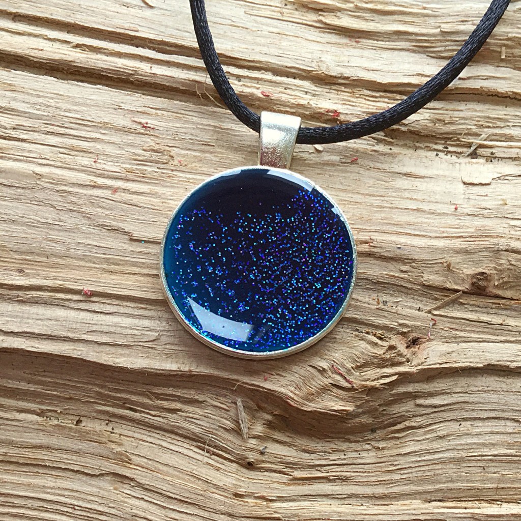 REF: TP15 - Dark blue with glitter on silver pendant 